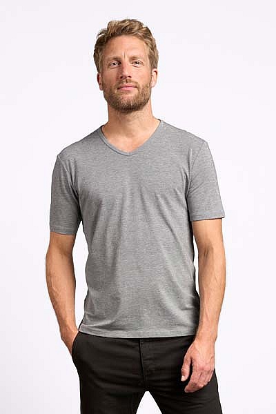 Men's slim fit V-neck T-shirt Promodoro Men’s Slim Fit V-Neck-T (P-3082) - Photo