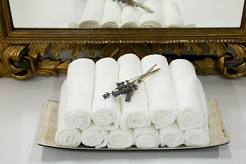 OLIMA HOTEL QUALITY HAND/FACE TOWEL - Photo